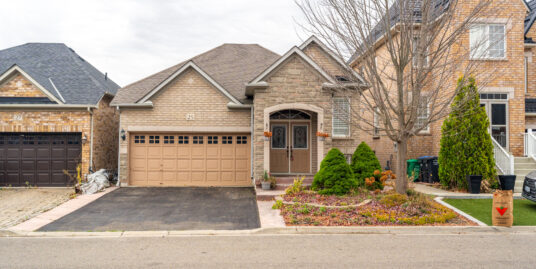 25 Amboise Crescent, Brampton